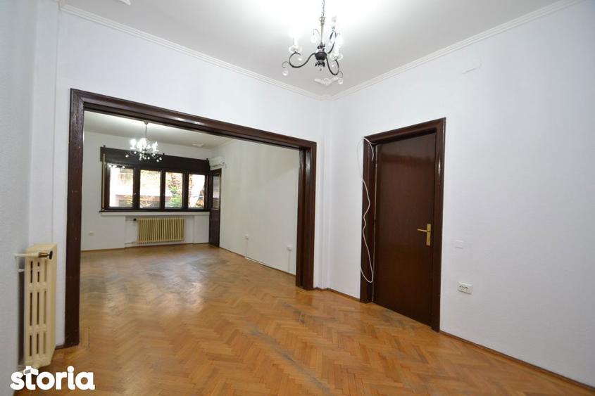 Apartament cu 3 camere în Victoriei