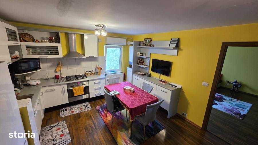 Apartament cu 3 camere în Mircea-Vodă
