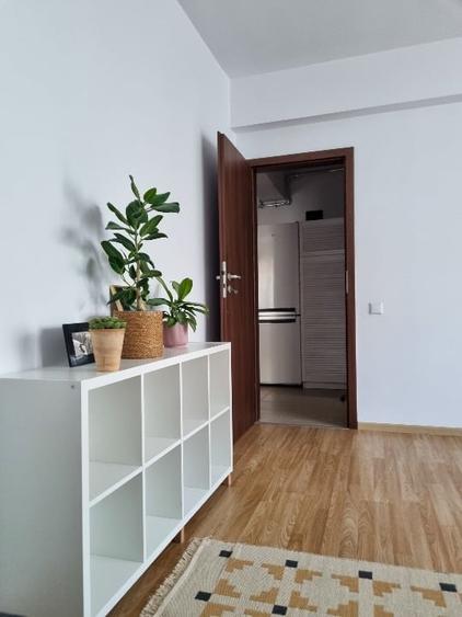 Apartament cu 2 camere decomandat, mobilat în Central