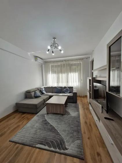 Apartament cu 3 camere decomandat, mobilat în Dristor