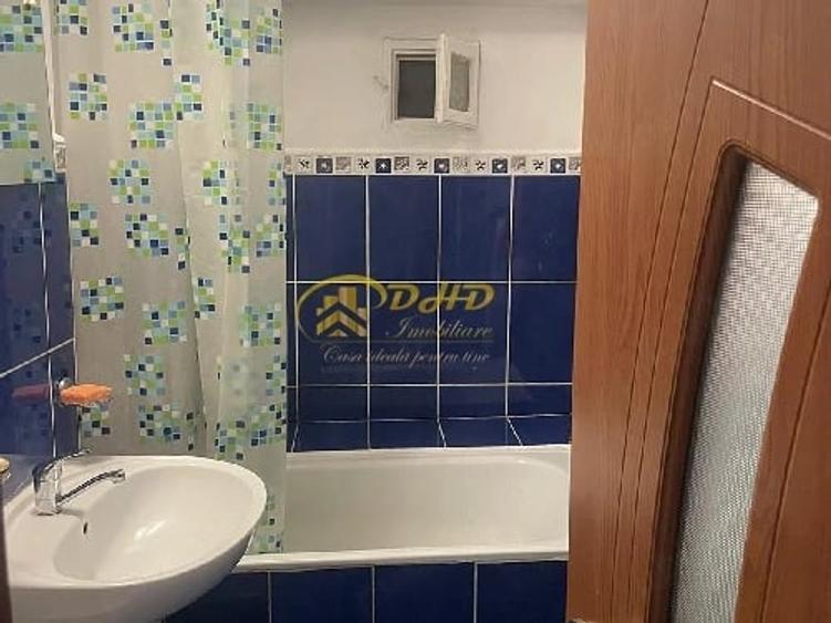 Apartament cu 3 camere decomandat în Păcurari