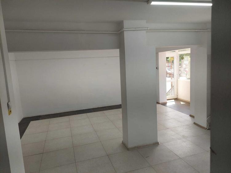 Spațiu comercial, de 60 mp, în Central