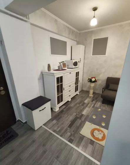 Apartament cu 2 camere semidecomandat, mobilat în Cug