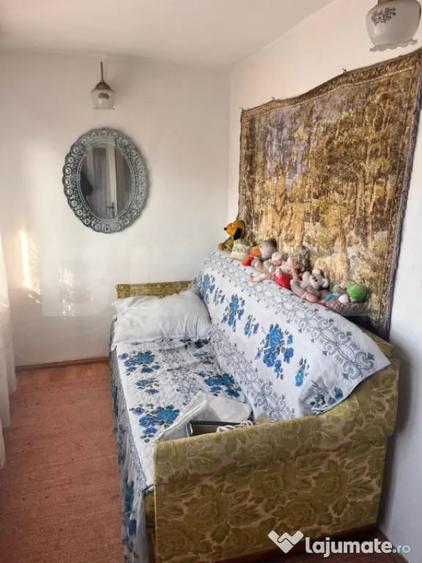 Casă cu 3 camere cu Teren 461 Mp în Central