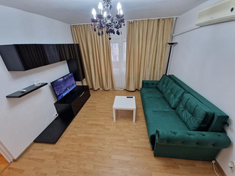 Apartament cu 2 camere semidecomandat în 5 Călărasi