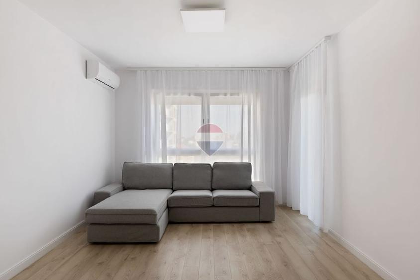 Apartament cu 3 camere semidecomandat, mobilat în UTA