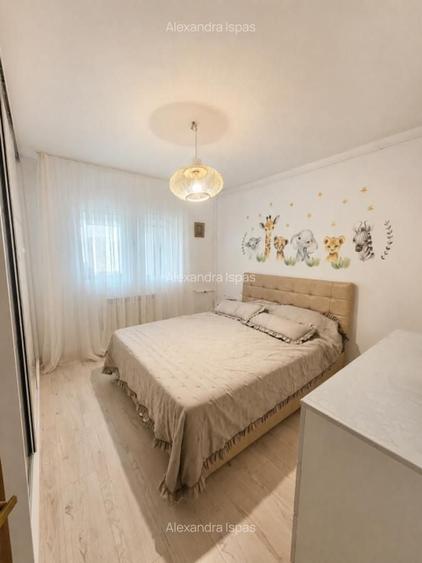 APARTAMENT DECOMANDAT 3 CAMERE & 2 BAI BLOC 1994 UNIRII - 3