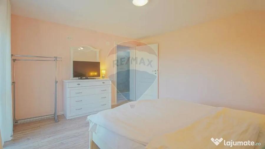 Casă cu 4 camere cu Teren 534 Mp în IAR