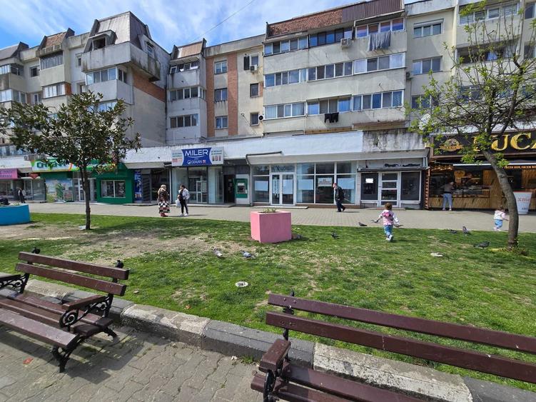 Spațiu comercial, de 125 mp, în Tineretului
