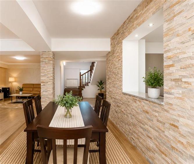 Casă individuală cu 5 camere cu Teren 450 Mp în Podu Oltului