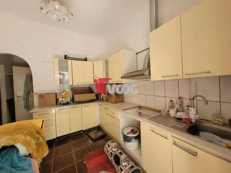 Casa cu 5 Apartamente de Vanzare Langa Pia?a Traian - 3