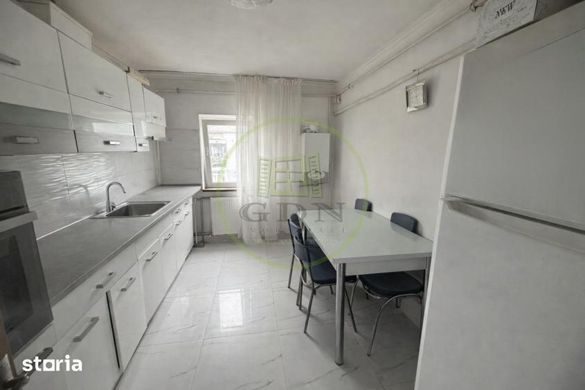 Apartament cu 4 camere decomandat, mobilat în Craiovița Nouă