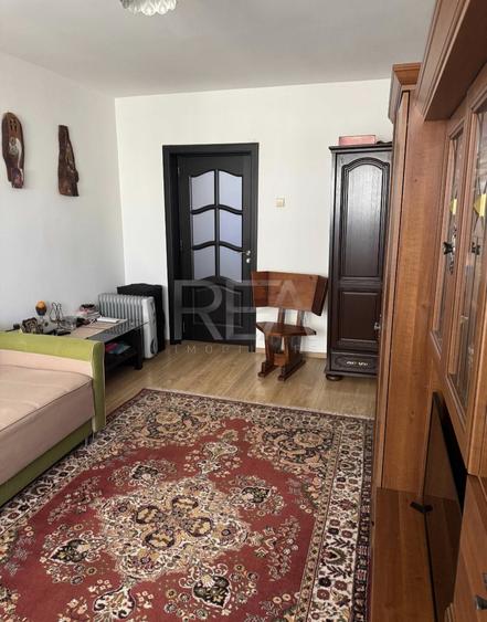 Apartament cu 2 camere semidecomandat, mobilat în Ghencea