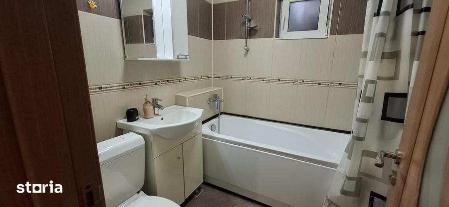 Apartament cu 2 camere decomandat în Tomis III