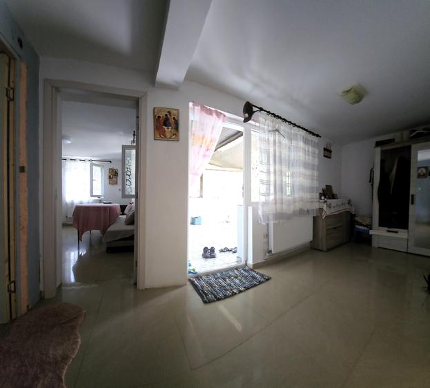 Casă cu 2 camere cu Teren 524 Mp în Poienarii Burchii