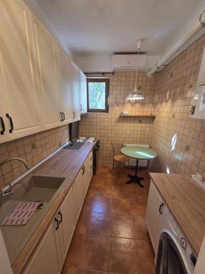 Apartament cu 2 camere decomandat în Floreasca
