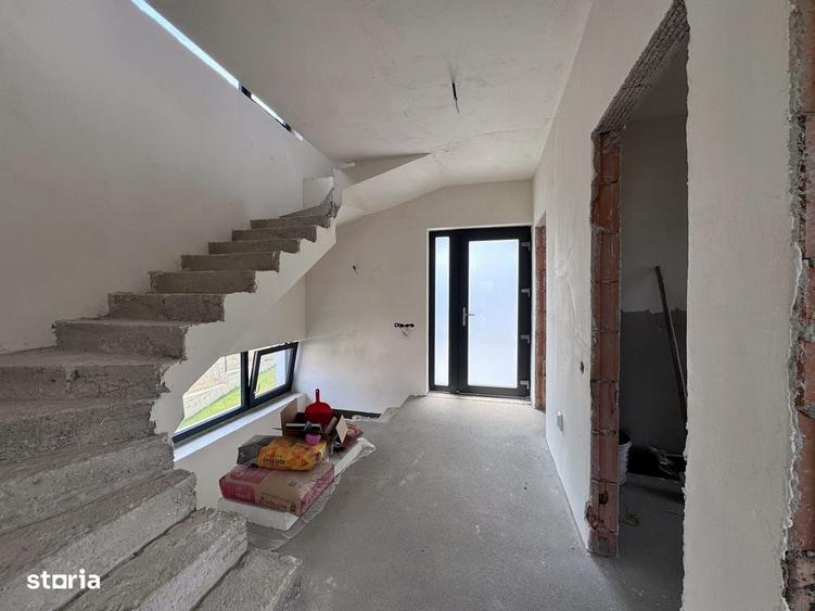 Casă cu 4 camere în Feleacu