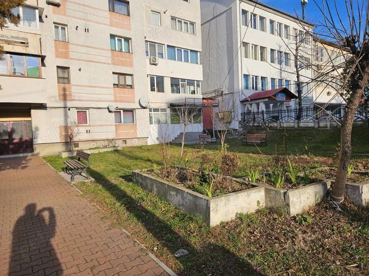 Spațiu comercial, de 23 mp, în Central