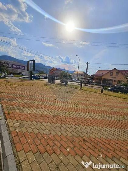 Spa?iu comercial de 40mp de inchiriat in zona 1 Mai - 1