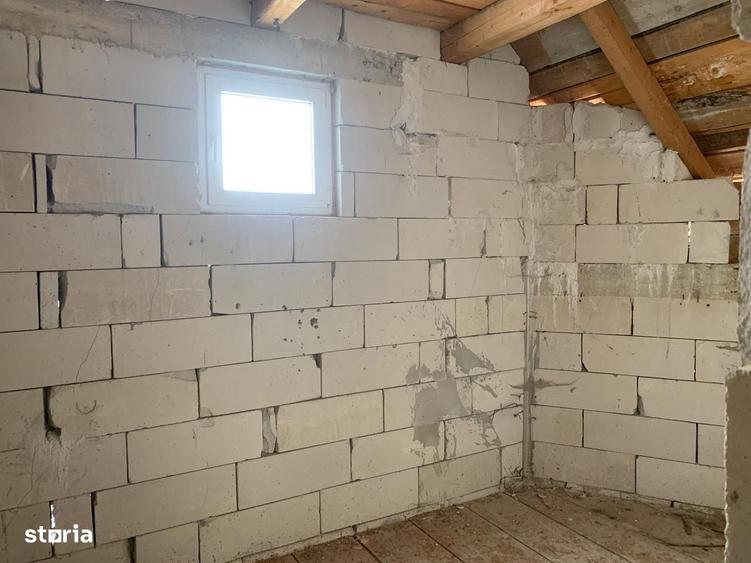 Casă cu 4 camere în Vicovu de Sus