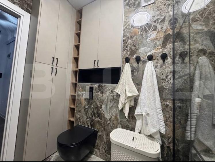 Apartament cu 3 camere decomandat, mobilat în Florești