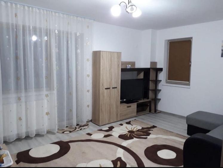 Apartament cu 2 camere decomandat în Trivale