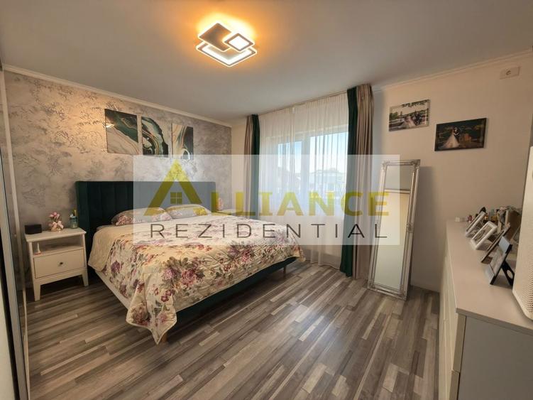 Casă individuală cu 4 camere cu Canalizare în Berceni
