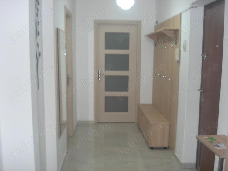 Apartament cu 2 camere decomandat, mobilat în Dacia