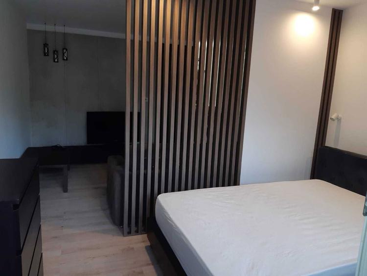 Apartament-Studio decomandat impartit in 2 zone - 1