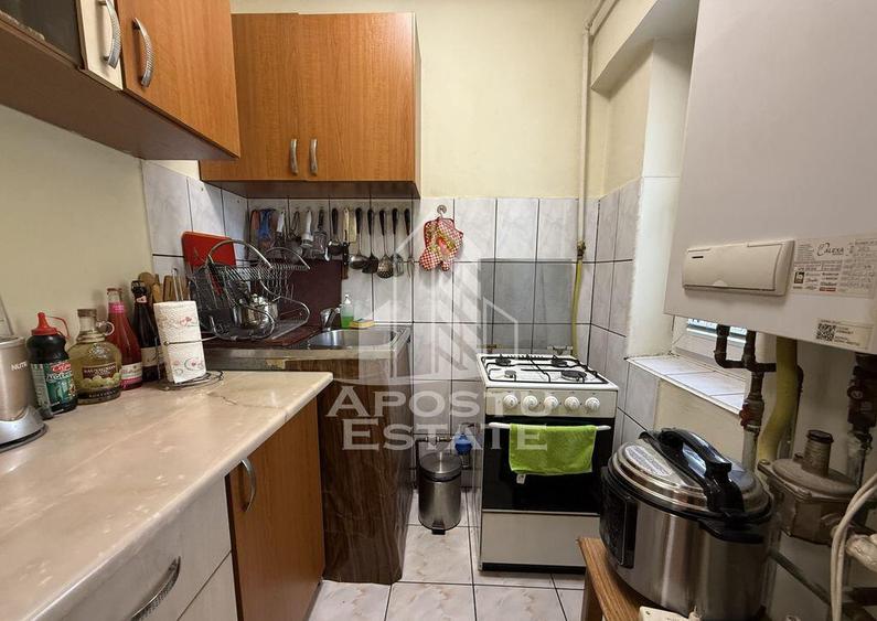 Apartament cu o camera, etajul 3, centrala proprie, zona ... - 1