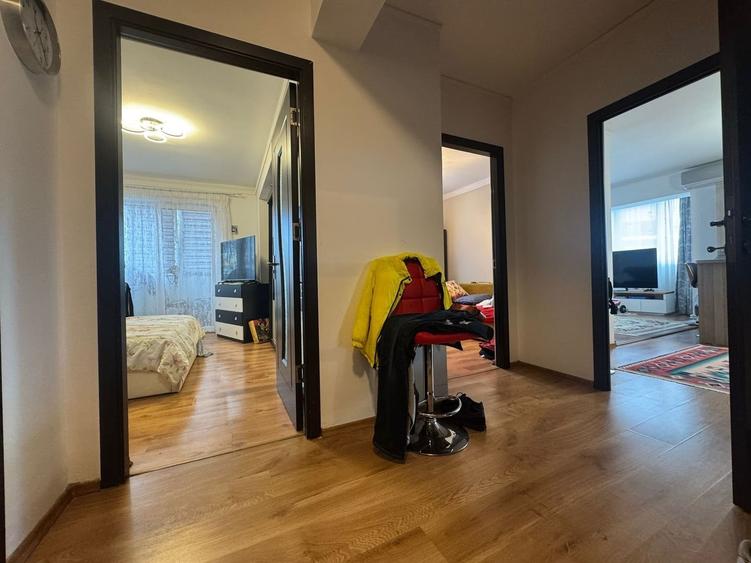 Apartament 3 camere, 70 mp cu parcare, et3, Str Florilor - Floresti - 8