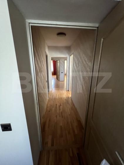 VILĂ deosebita cu piscina si panorama spre padure - 8