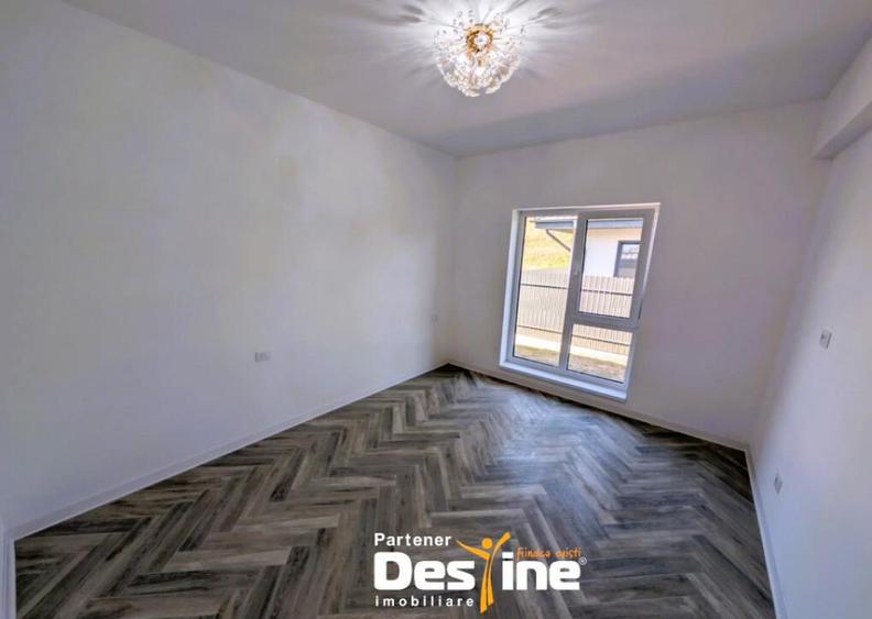 Casa cu 3 camere in Visan aproape de transport, 2 bai, curte - 10