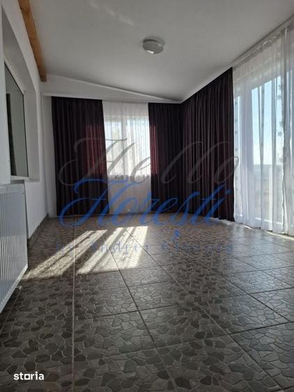Casă cu 3 camere decomandat cu Teren 491 Mp în Central