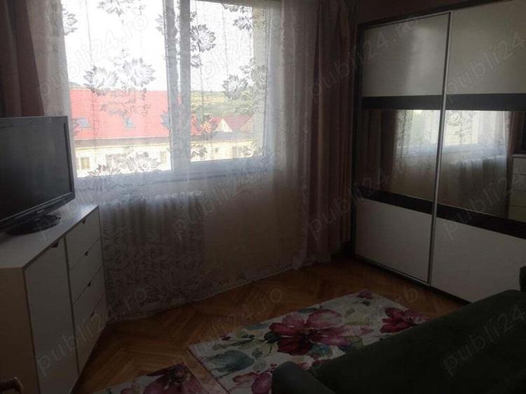 inchiriez apartament 4 camere - 6