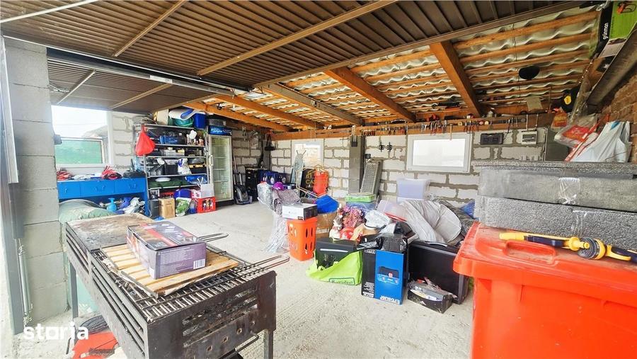 Casă cu 2 camere cu Teren 1528 Mp în Central