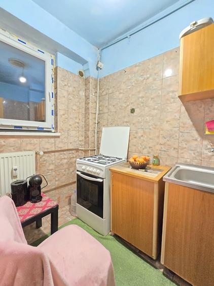 Iancului - Pantelimon, bloc 1980 - 8