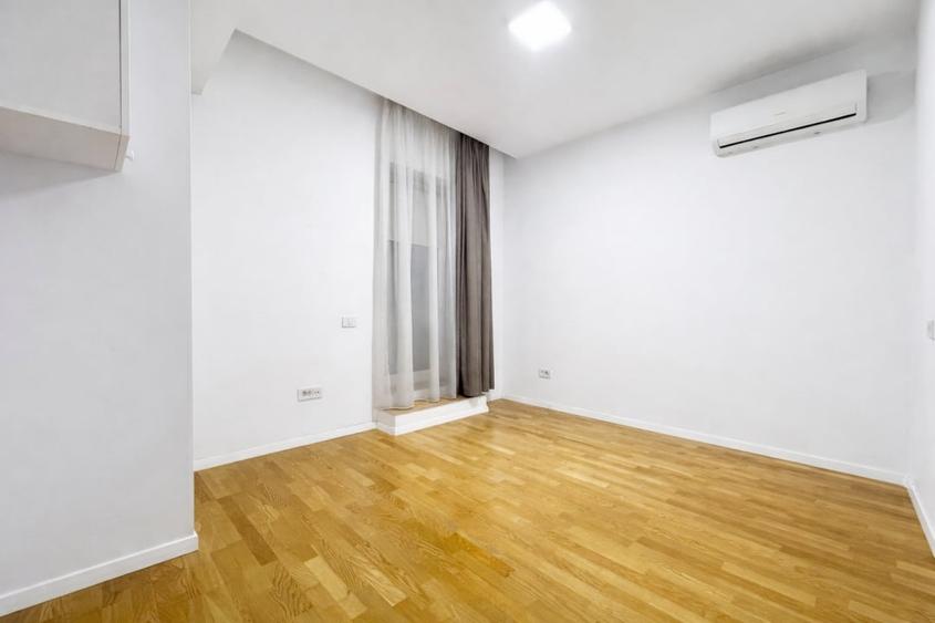 COMPLET MOBILAT / LOC PARCARE /SPATII DEPOZITARE - 21