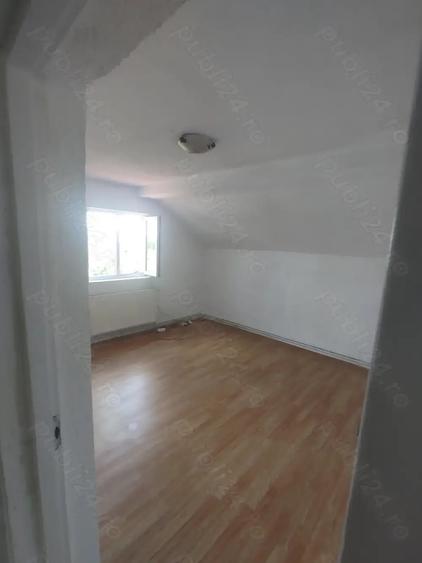 De vanzare casa cu etaj. - 2