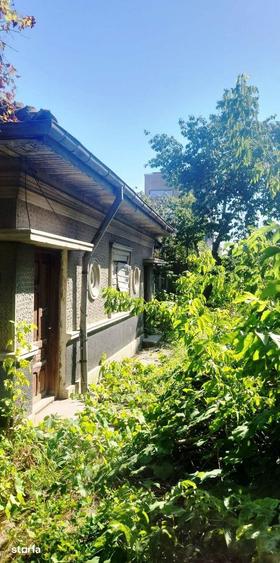 Casă cu 3 camere cu Teren 460 Mp în Central
