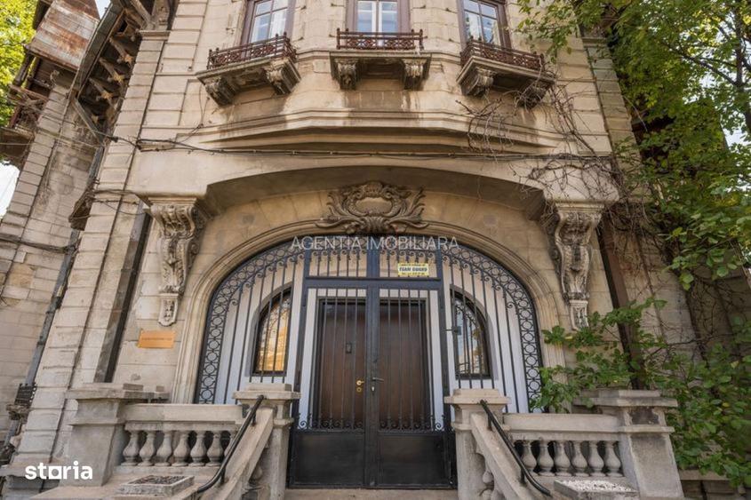 Apartament elegant in vila din perioada interbelica, 6 camere - 6