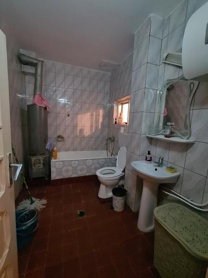 Casa zona centrala Adjud - renovata si mobilata - 8