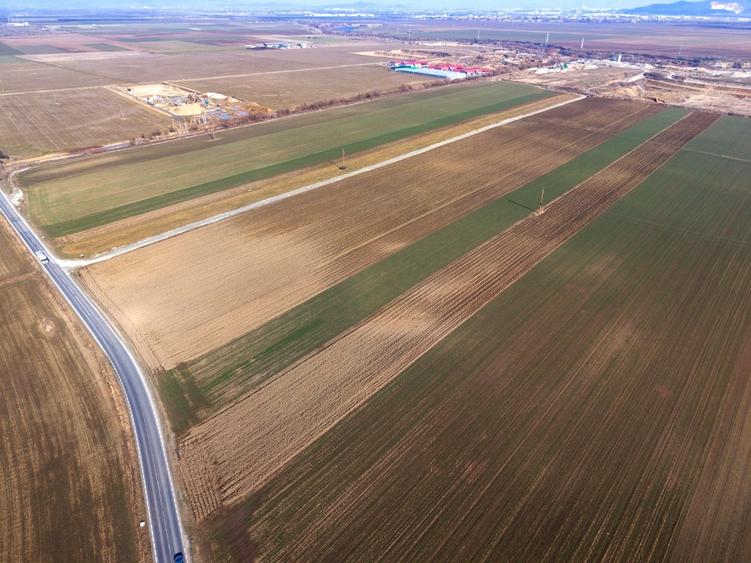 Teren extravilan arabil 19239mp Vulcan spre Codlea - 8