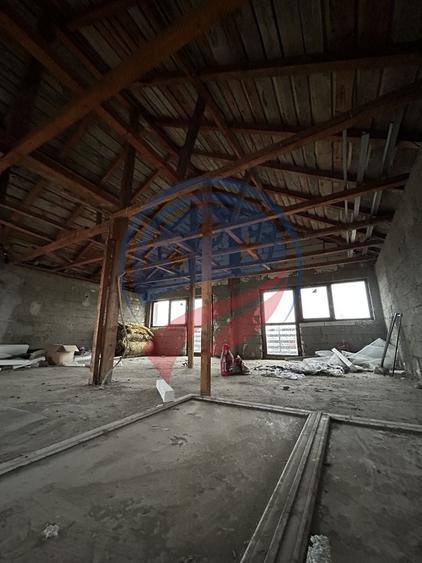 Casă spațioasă P+1+M pe teren de 902 mp – ideală pentru familie - 8