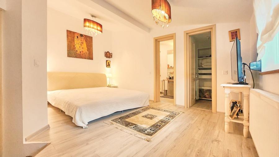 Vila 5 Camere, Complet Mobilata Si Utilata, Azuga, Teren 500 mp - 18