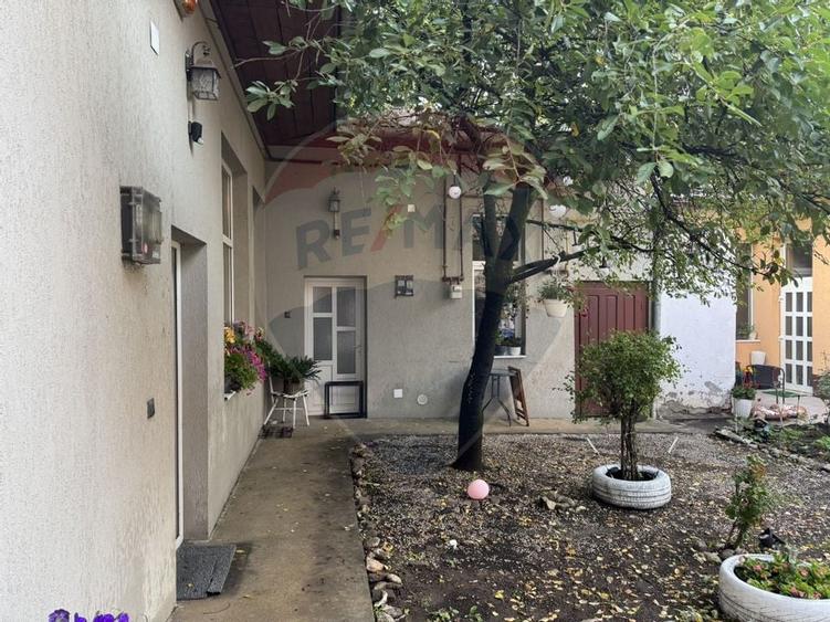 Spatiu pentru birouri / institutii - ultracentral, Str. Pitesti - 25