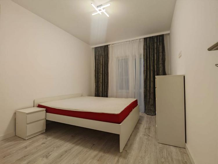 Inchiriez apartament 3 camere - 6