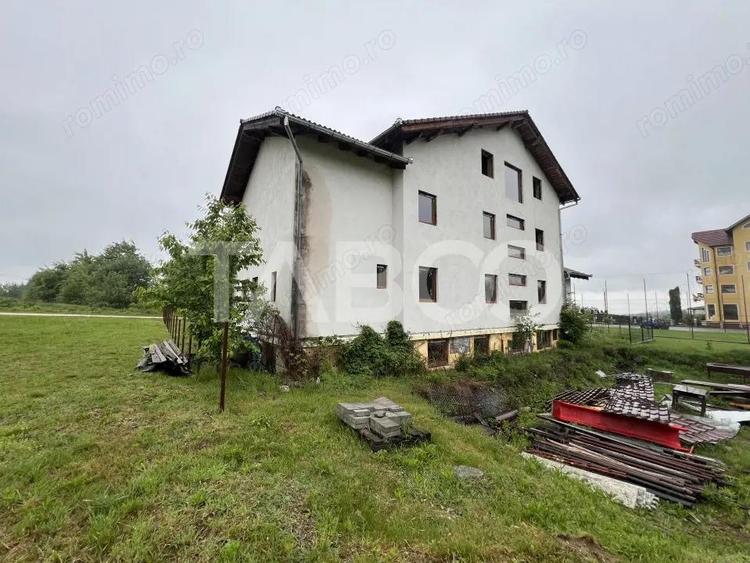 Pensiune la Rosu480 mp de vanzare Statiune Climaterica Sambata de Sus - 4