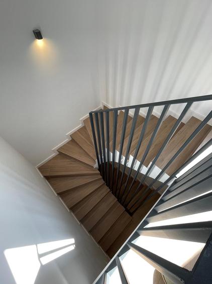 Doar sa vii cu mobila! Vila P+2+3-terasa, amenajata la cheie, parcare,TVA inclus - 40