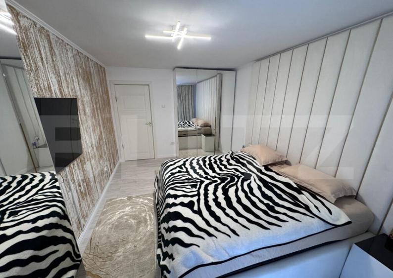 Apartament de vanzare, cu 2 camere, zona Micro 6 - 5